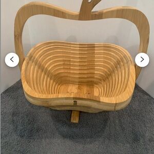Bonnie & Pop Collapsible Wooden Apple Decor